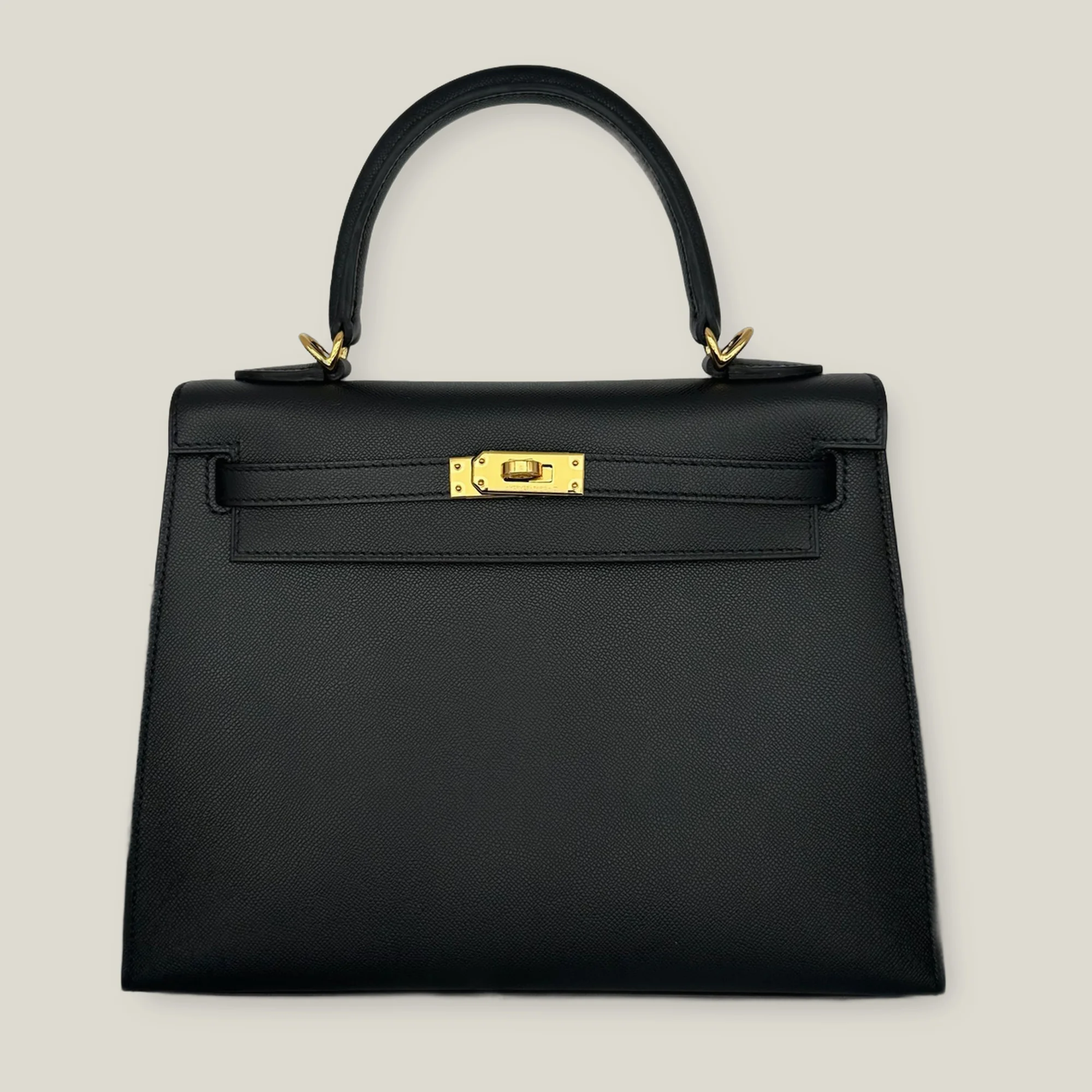 Hermès Kelly 28 in Black